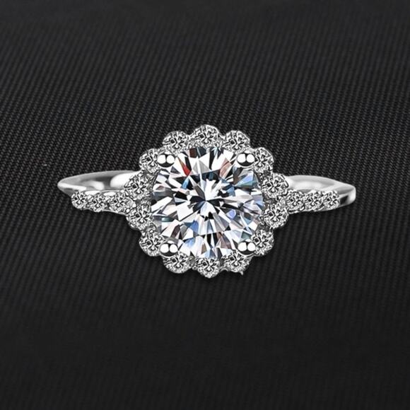 1 Ct Round Cut Moissanite Wedding Ring Halo-Style Flower Cubic Zirconia Silver 8 - Picture 1 of 13